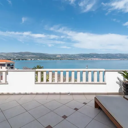 Geraeumige Mit Meerblick Apartment *