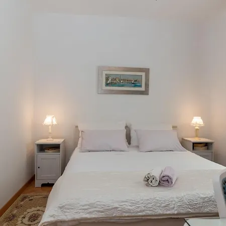 Apartment Geraeumige Mit Meerblick *