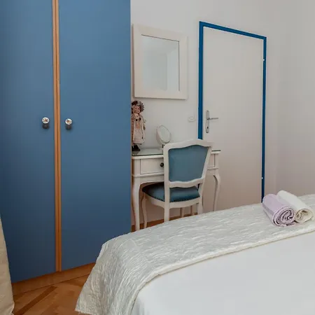 Geraeumige Mit Meerblick Apartment